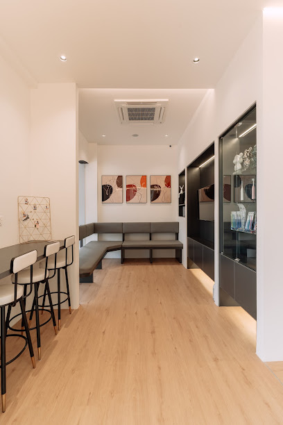 Toothouse Dental Clinic (Invisalign Platinum Provider) - Kuching 2 AF1QipO5FV2hWQyEboVZ3j snlEAmAE4NWOfM BwnBvow408 h612 k no