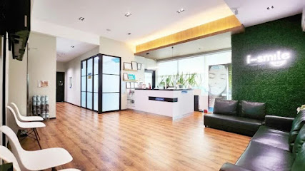 i-smile ( TOWN SQUARE ) Dental Surgery Bintulu - Bintulu 2 AF1QipOMI4t4HOqbRs7tMlBvGokG4MqFOk9R728E8H5iw427 h240 k no